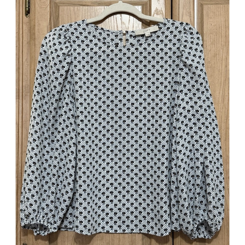 LOFT Blouse Top Tunic Women's Sz XS White Floral Long Sleeve Casual Work Office